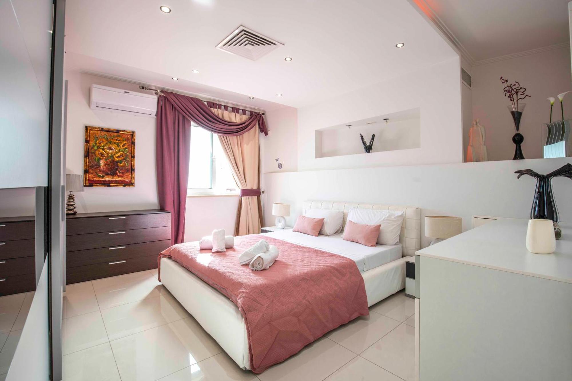 Oceanfront 3Br Penthouse Luxury & Views In Sliema Apartment Exterior photo
