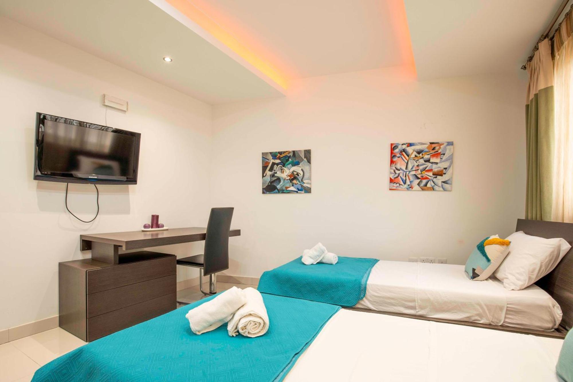 Oceanfront 3Br Penthouse Luxury & Views In Sliema Apartment Exterior photo
